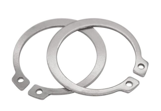 Retaining ring for shaft